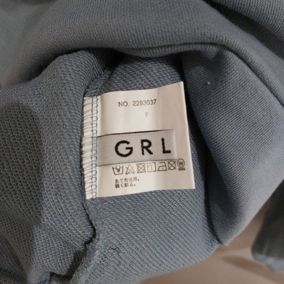 GRL Cinnamoroll Sailor Sweater - Picture 7 of 7